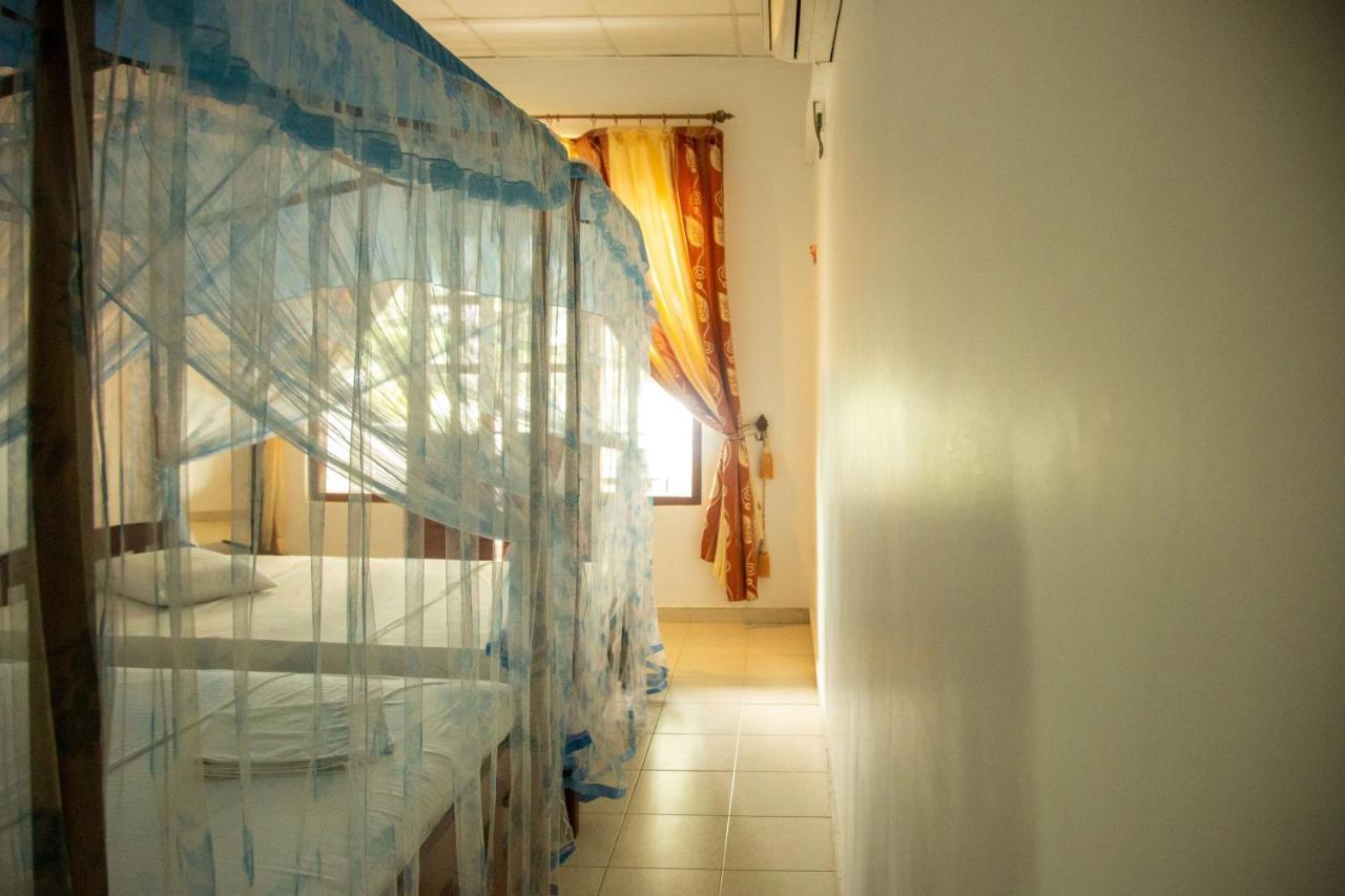 Lake Edge Holiday Inn Tissamaharama Ngoại thất bức ảnh