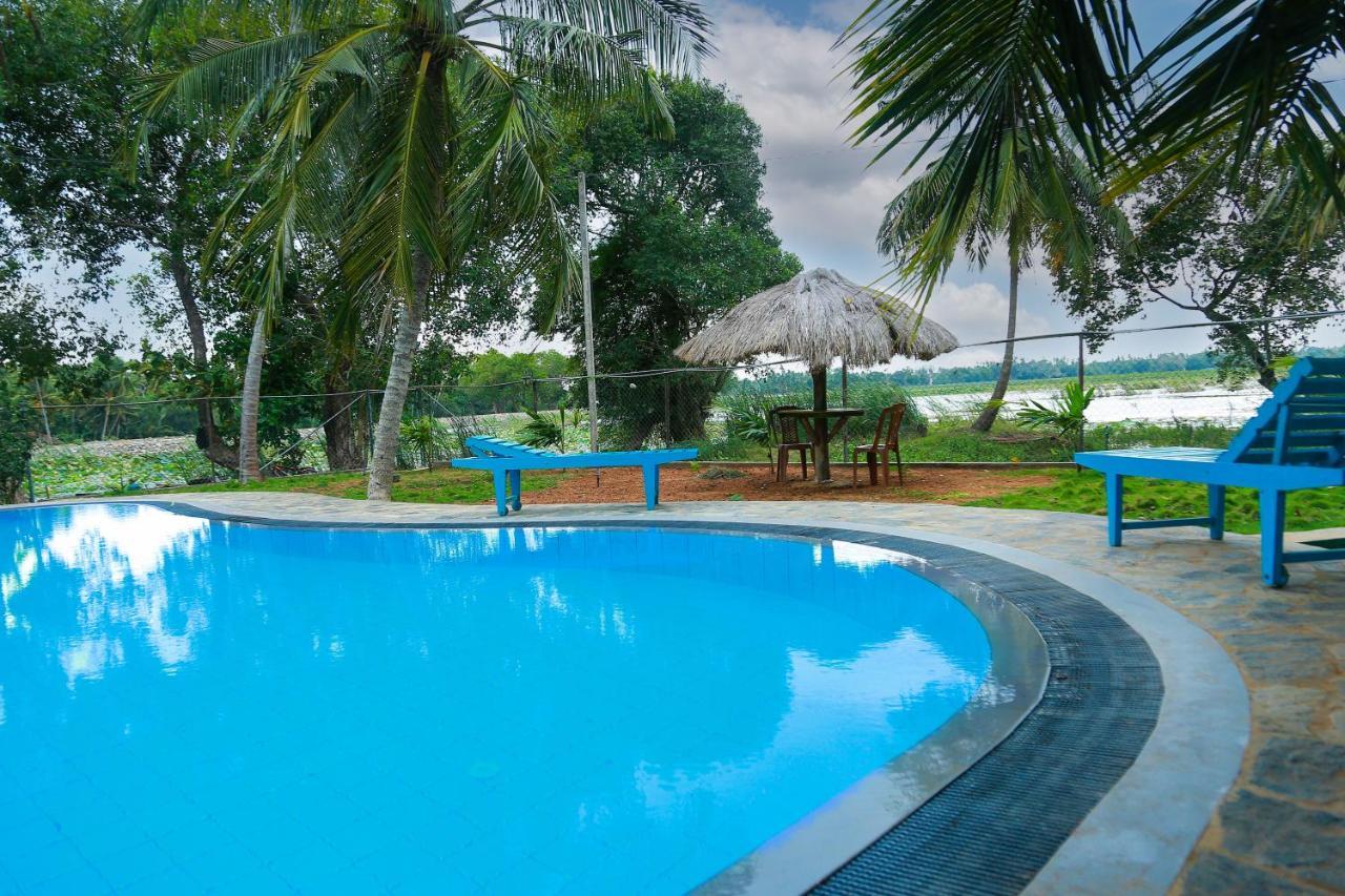 Lake Edge Holiday Inn Tissamaharama Ngoại thất bức ảnh